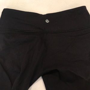 Size 8 - NEW Lululemon cropped leggings